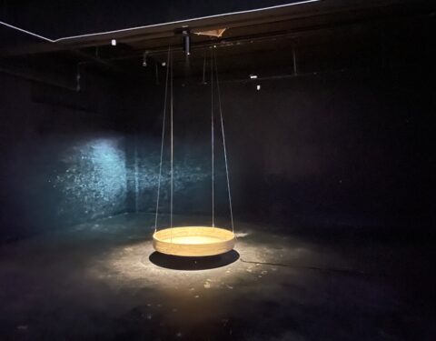 〈트러블 Trouble〉